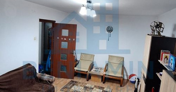 Apartament decomandat 2 camere Rovine Dezrobirii etaj 3