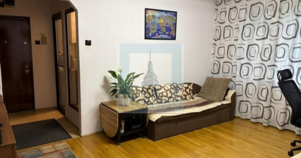 Apartament 4 camere mobilat/utilat-zona Centrul Civic