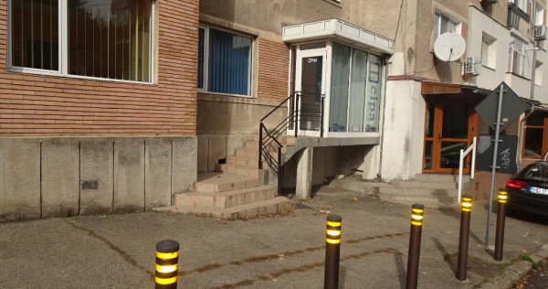 Vand spatiu comercial in Deva, zona ultracentrala ( I. Creanga), 70 mp