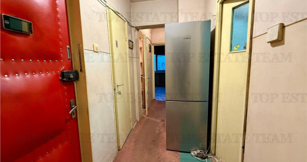 Apartament de 3 camere situat la 2 minute de Universitatea P