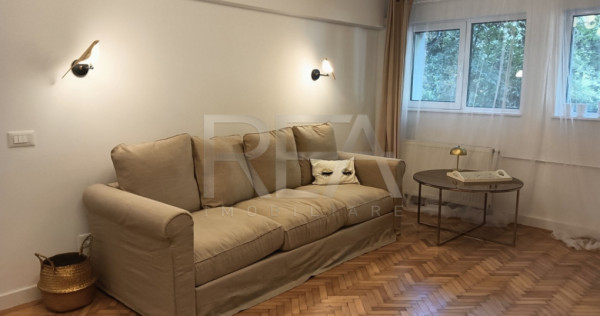 3 camere la intrarea in Parc Cinema Floreasca