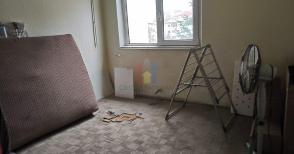 Super pret! Ap.2 cam, conf 2, Viziru 1, zona buna!