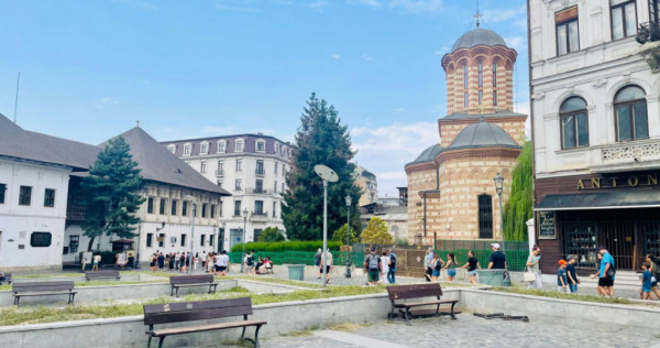 P-ta Unirii – Hanul lui Manuc, apartament 2 camere, 41 mp.