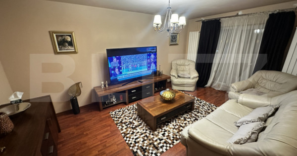 Apartament 3 camere, decomandat, 74 mp, zona Liceul Tudor Ar