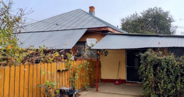 Casă de V&acirc;nzare &icirc;n Saraiu | Teren și Curte Spațioasă