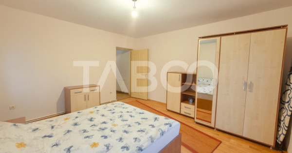 Apartament decomandat de vanzare 3 camere balcon parcare si