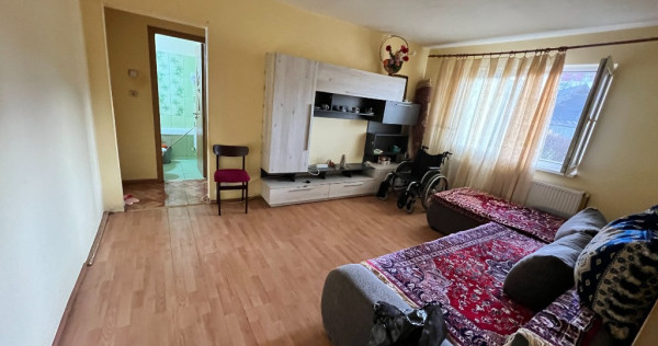 Apartament 2 camere semidecomandat,zona Calea Cisnadiei