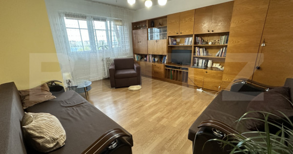 Apartament cu 3 camere decomandate