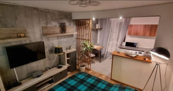 Garsoniera de vânzare-Tractorul-Coresi