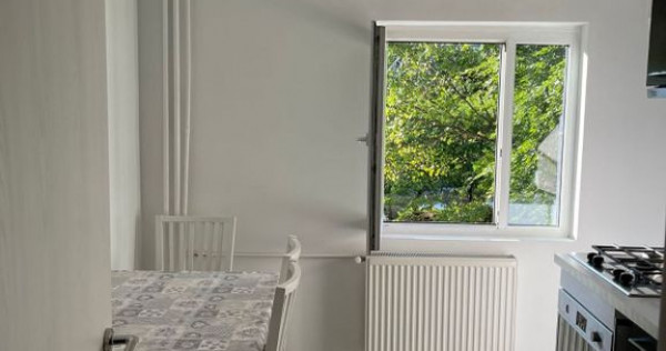 Apartament 2 camere zona Parc Vacaresti/Oltenitei an 1986