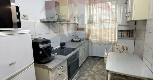 Apartament cu 3 camere de închiriat în zona Ultracentral