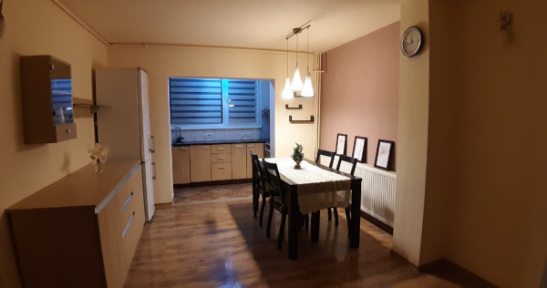 Apartament 4 camere renovat si semimobilat zona 700