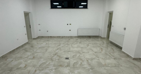 Spatiu birouri, parter, 55mp utili , Radauti