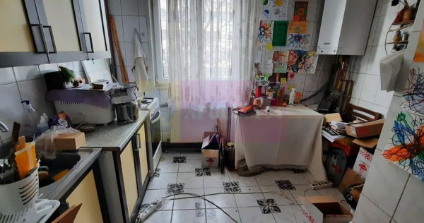 Vanzare apartament de 3 camere Dr Taberei-Valea Oltului