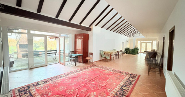 Casă de v&acirc;nzare, 534 mp, teren 16.351 mp, zona Sud-Est