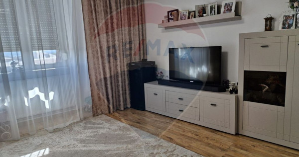 Apartament cu 2 camere de v&acirc;nzare &icirc;n zona George Enescu