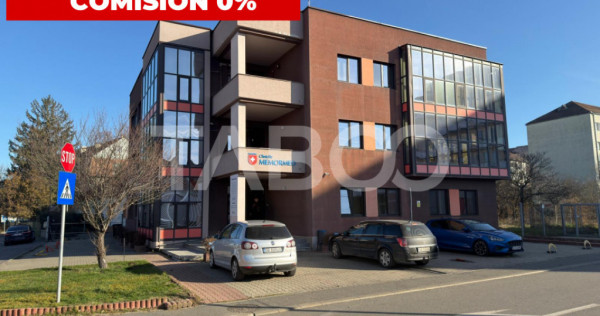 Cladire moderna cu teren 890 mp P+2E+ET spatiu comercial si