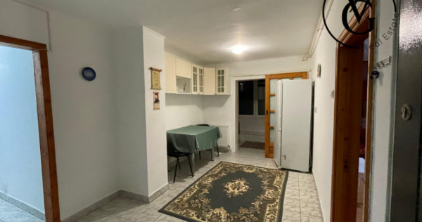 Apartament 3 camere decomandat + centrala - Navodari Oras