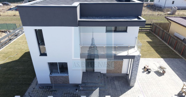 Casa/Villa 4 camere, singur in curte - Cristian/Brasov