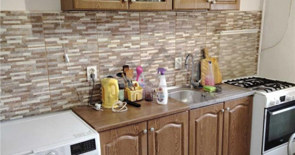 Apartament 3 camere zona Primarie Valea Lupului