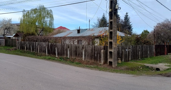 Teren intravilan 800 mp, central Mihăilești, utilități complete, strad