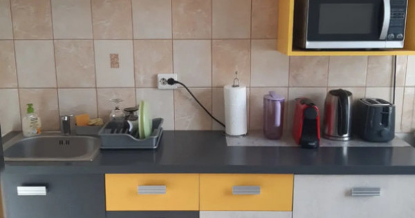 Garsoniera decomandat - zona Astra