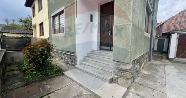 Casă cu 3 camere de v&acirc;nzare Calea Dumbravii