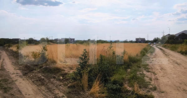 Teren intravilan 1156 mp, deschidere bilaterala, in spatele