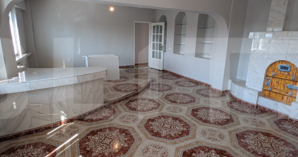 Apartament cu 4 camere, 165 mp, zona Intim