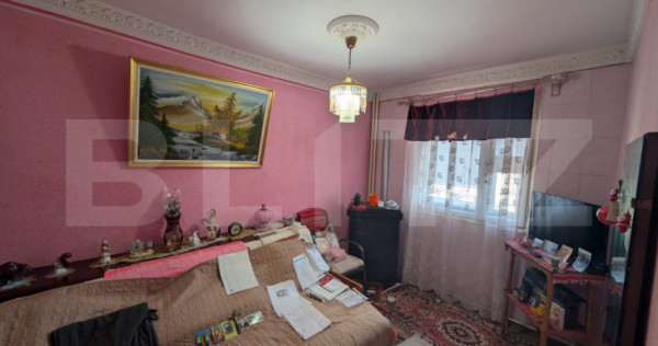 Apartament 3 camere, 45 mp, zona Micro 8