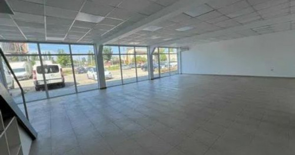Spatiu comercial de inchiriat 240 mp in Bdul Timisoara