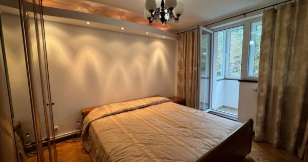 Apartament central de inchiriat, 3 camere, Radauti