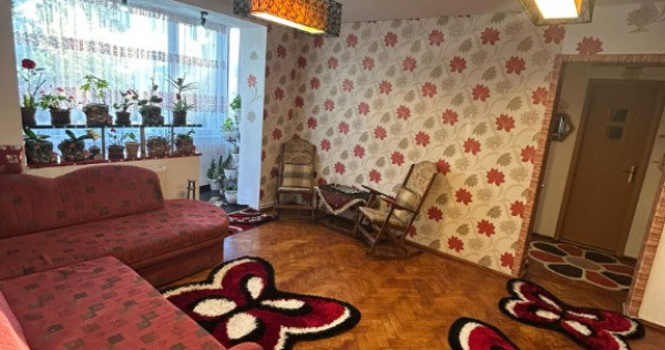 Proprietar apartament cu 3 camere in Brasov strada Octavian Goga