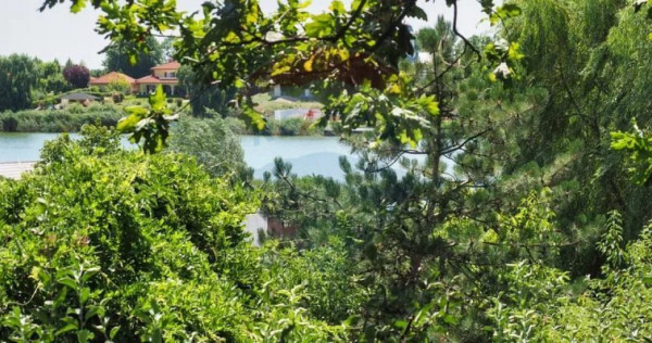 Vila la Lacul Snagov deschidere 21 ml, ponton propriu