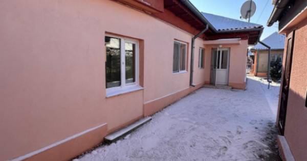 Casa de vanzare, situata in KM 5 - Constanta