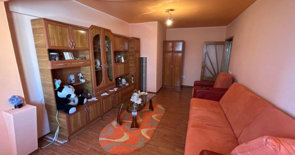 - Apartament 1 camera, zona Vidin, etaj 1/4, suprafata 37mp.