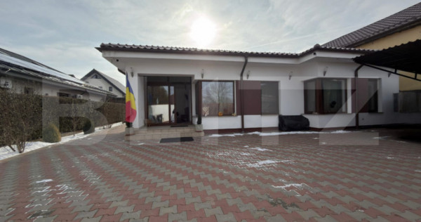 Casă 4 dormitoare, 204 mp, teren 1000 mp, zona Carcea