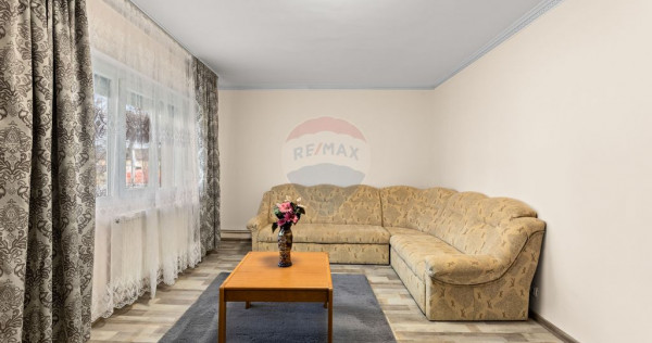 Apartament cu 2 camere, decomadat, de &icirc;nchiriat &icirc;n zona...