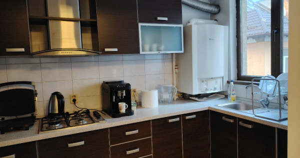 Apartament 3 camere zona Traian ,Delea Veche cu centrala