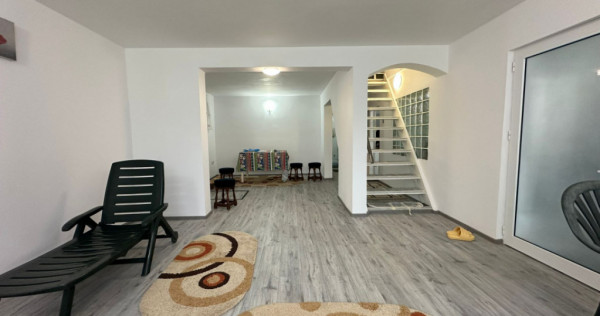 - Casa Parter+Mansarda, zona Islaz.