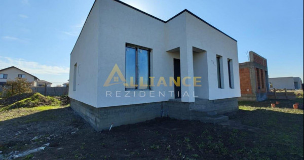 Casa individuala - 4 camere - 2 bai - 80 mp utili-teren 30