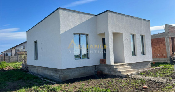 Casa individuala - 4 camere - 2 bai - 80 mp utili-teren 30