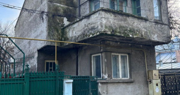 COMISION ZERO - Casa P+1, Strada Scolilor nr 5