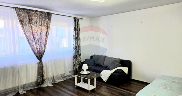 Apartament de &icirc;nchiriat, centrală termică, loc de parc...
