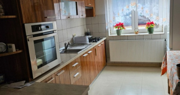 Viseu de Sus, apartament 3 camere, et.1