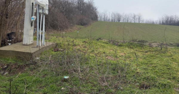 Teren de 6700mp, la intrarea in Filiasi ,la 50m de str. Raco