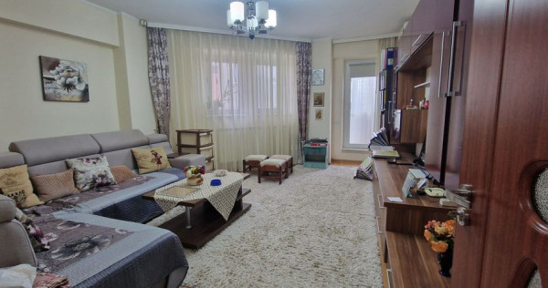 Liceul de Arta, 2 camere decomandate 61 mp