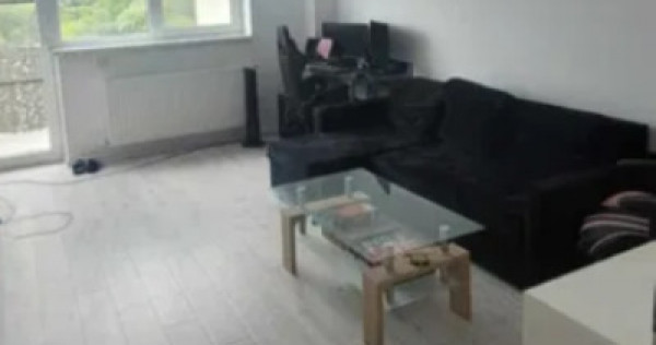 Apartament 3 camere, decomandat - zona Tractorul