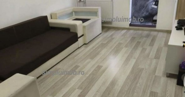 Decomandat renovat 2 camere sector 4 Resita