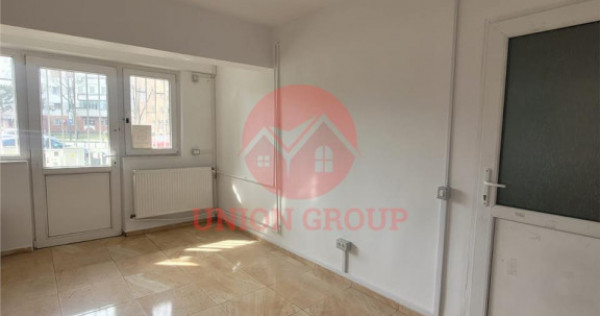 Apartament/Spatiu Comercial 4 Camere Parter, Acces Stradal,